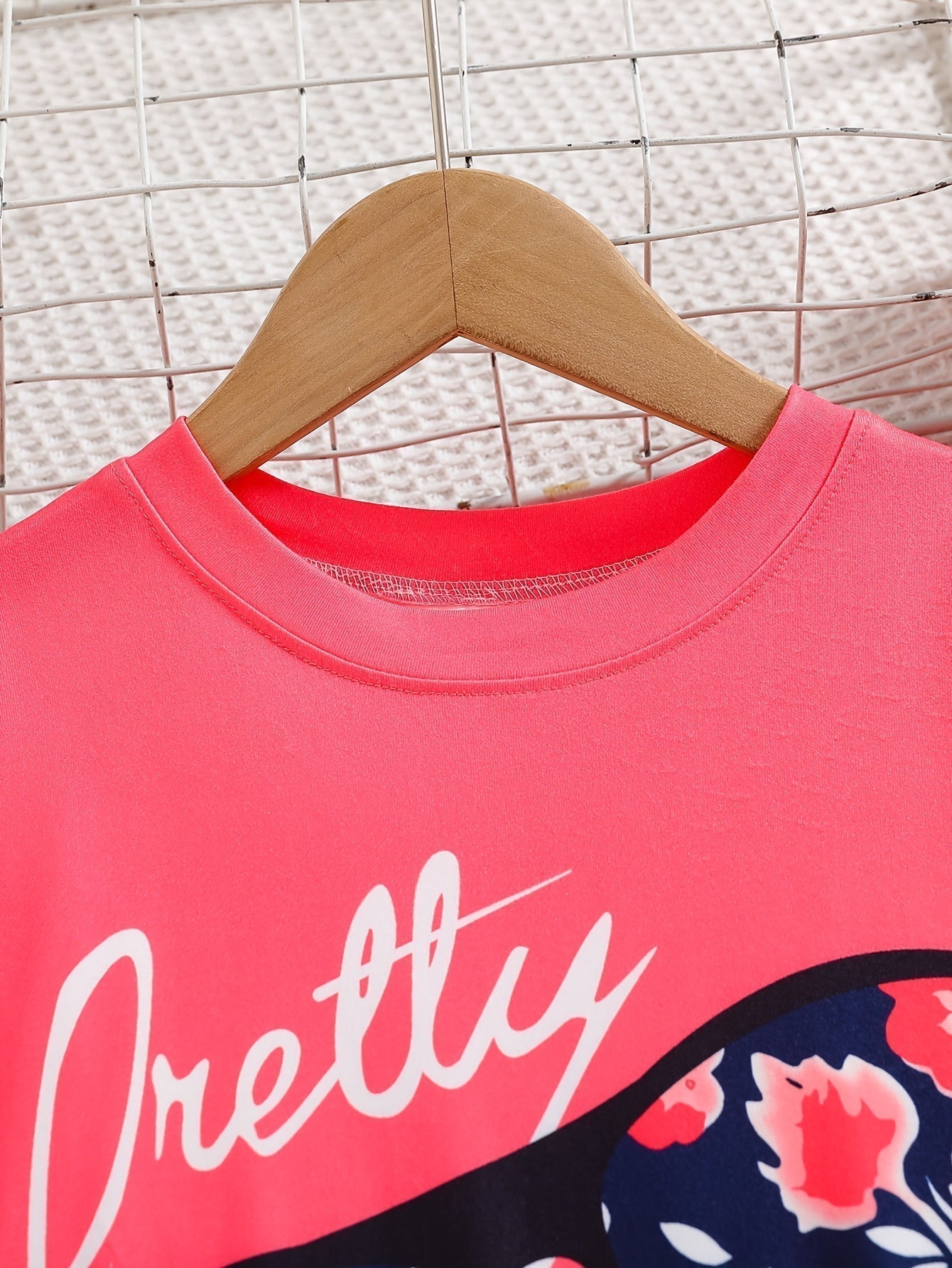 2 pcs Girls Party Outfit - Graphic Tee & Floral Leggings