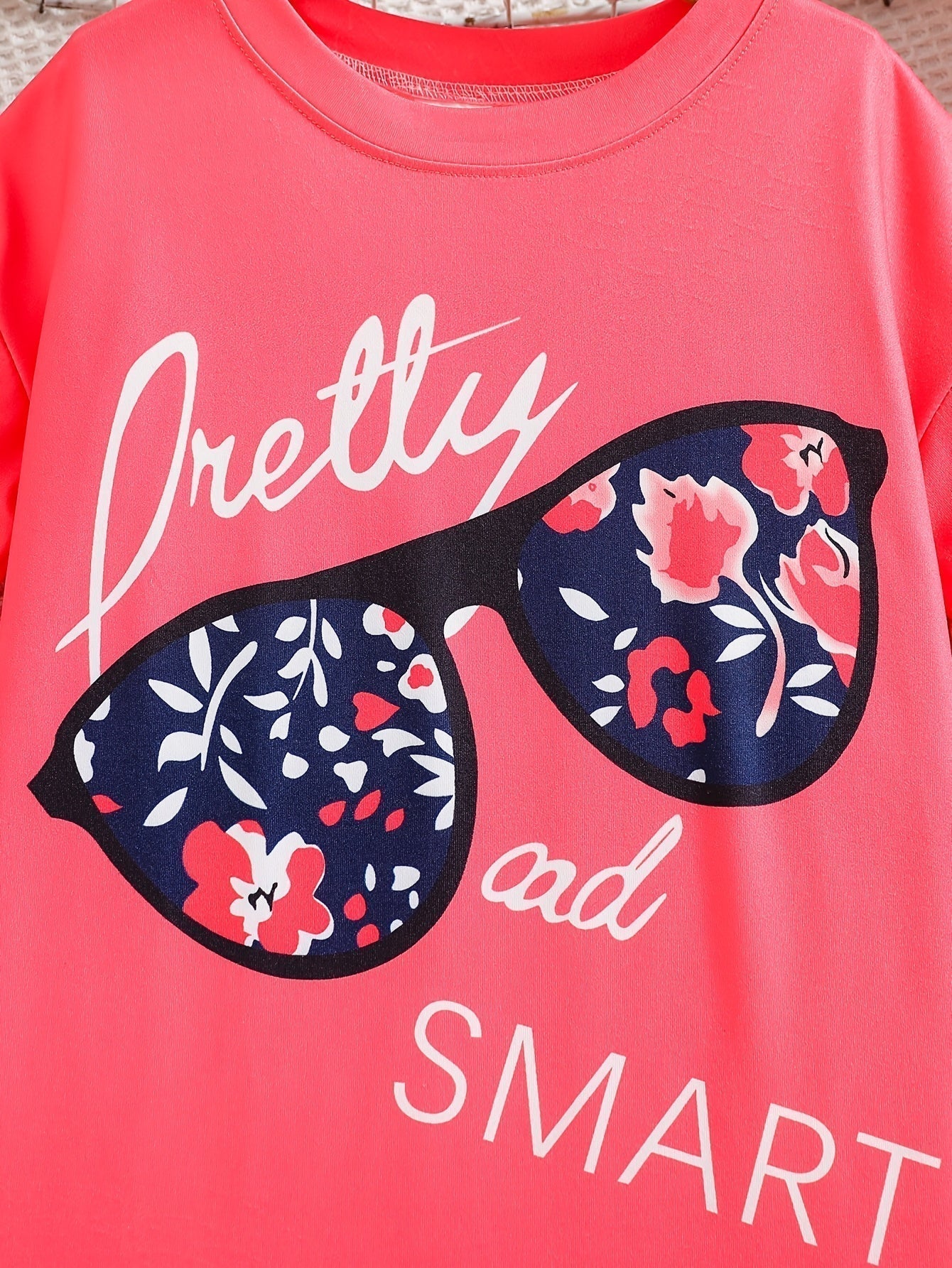 2 pcs Girls Party Outfit - Graphic Tee & Floral Leggings