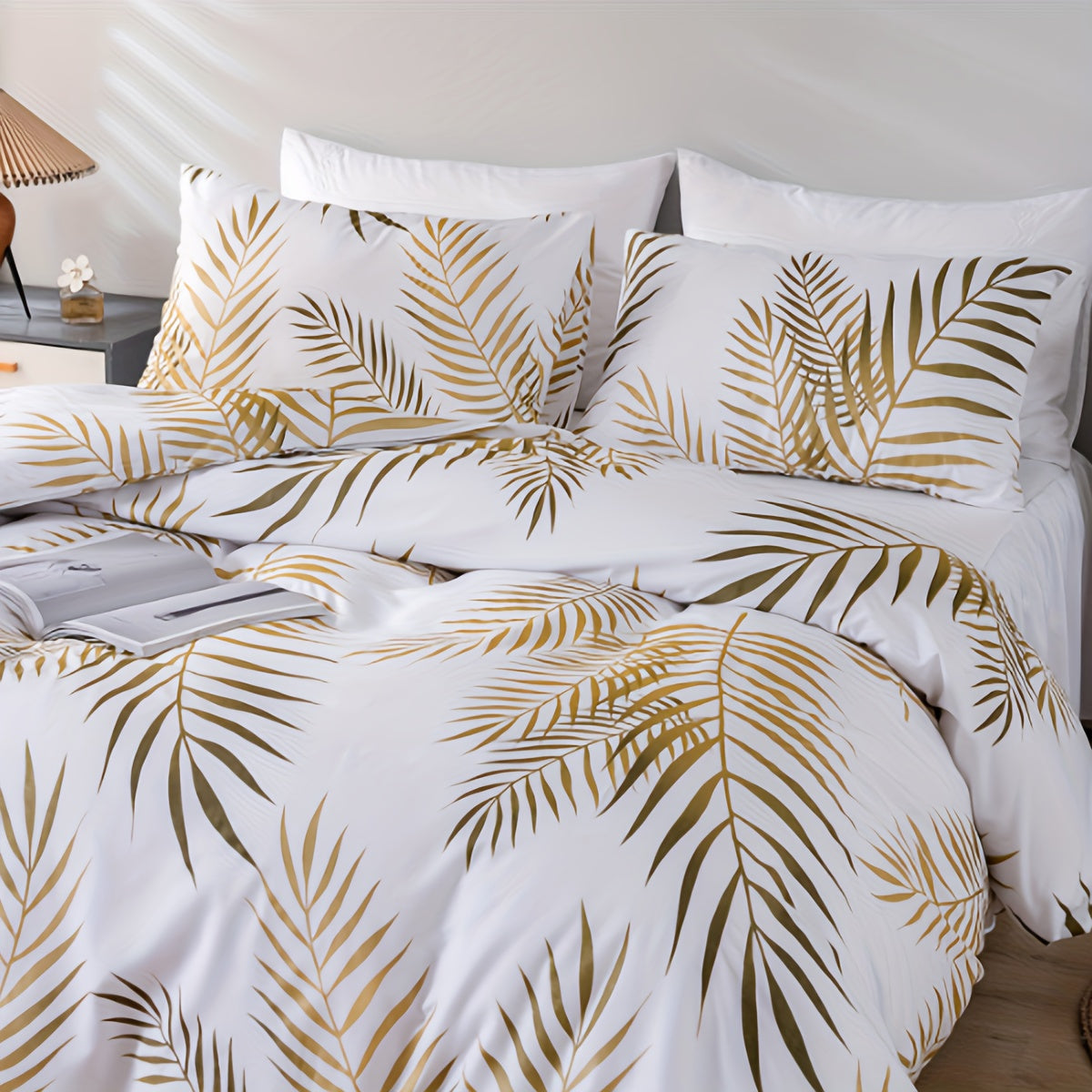 3pcs golden leaf duvet cover set with pillowcases, 100% polyester fabric featuring floral pattern.