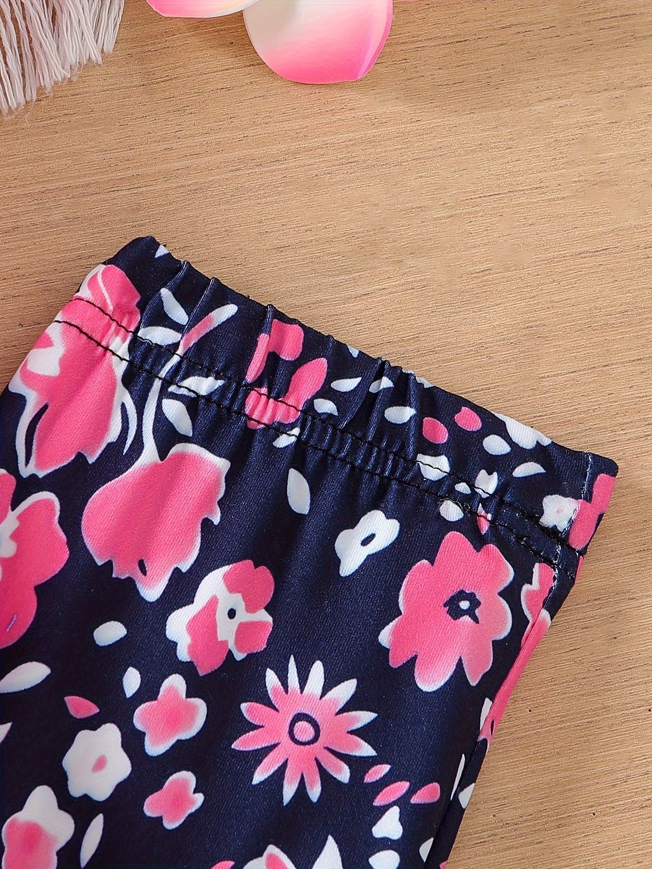 2 pcs Girls Party Outfit - Graphic Tee & Floral Leggings