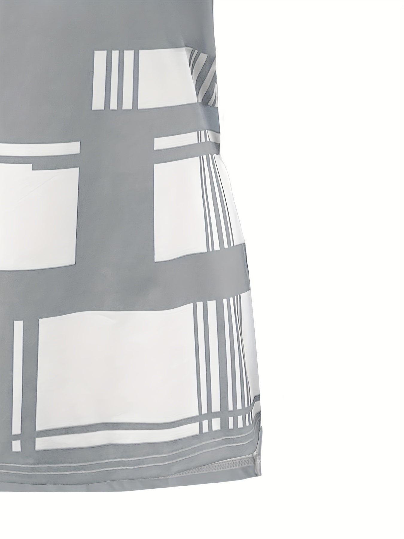 New Summer Elegant Women T-shirt with Black Plaid Print